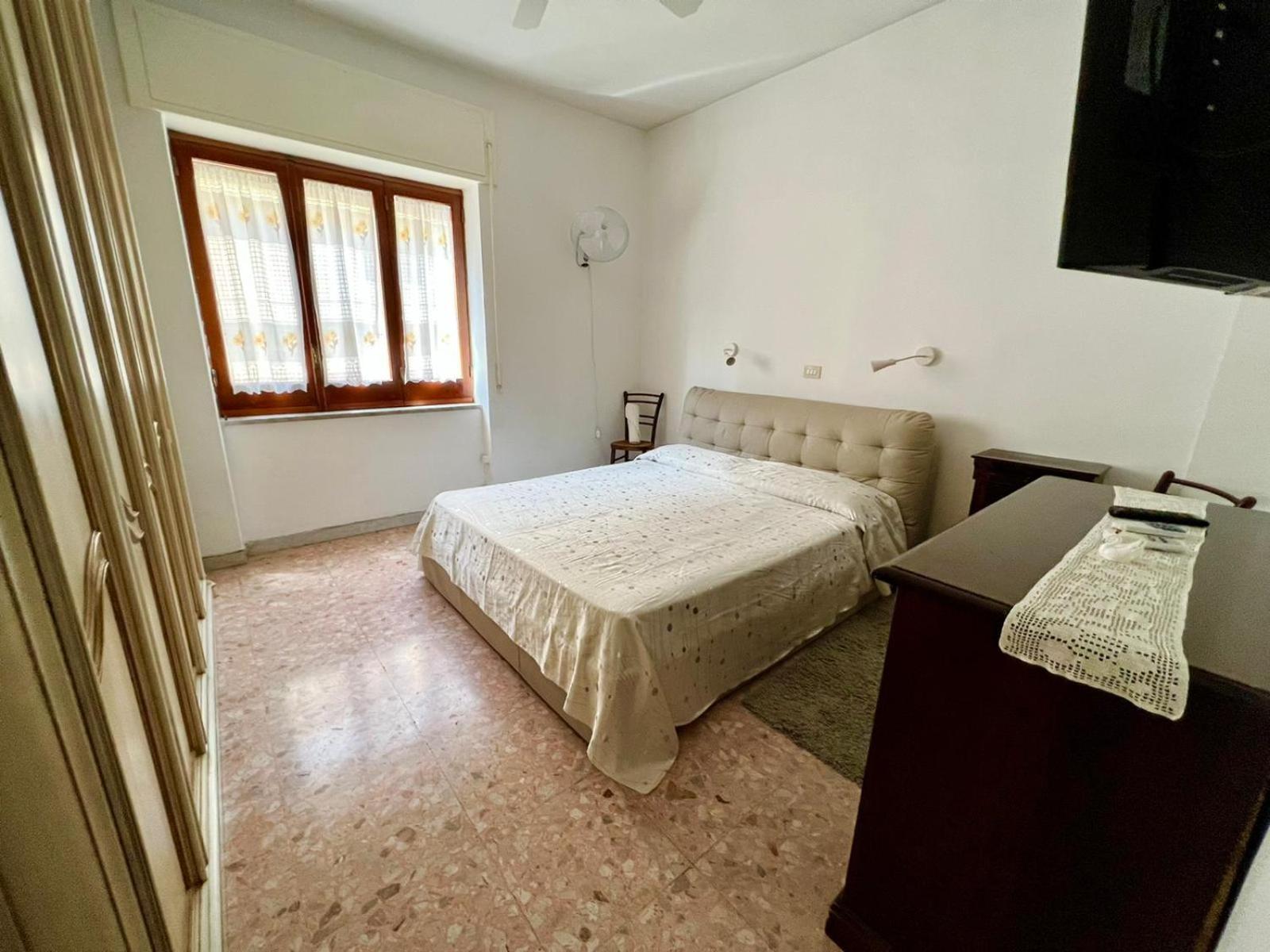Casa Relax Nel Centro Storico Con Posto Auto Lejlighed Vico Equense Eksteriør billede